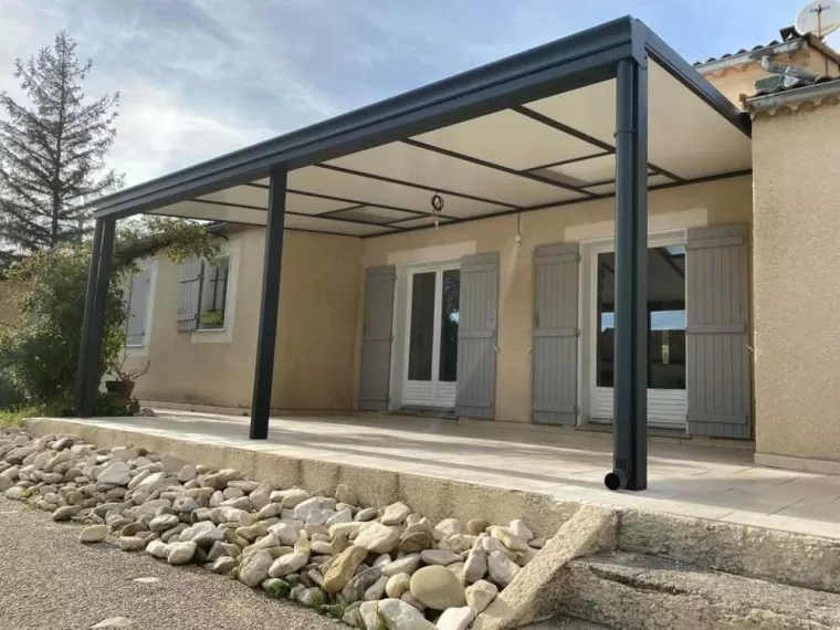 Pergola bioclimatique ou pergola classique que choisir ?, Valréas, BONNIFACY ET FILS