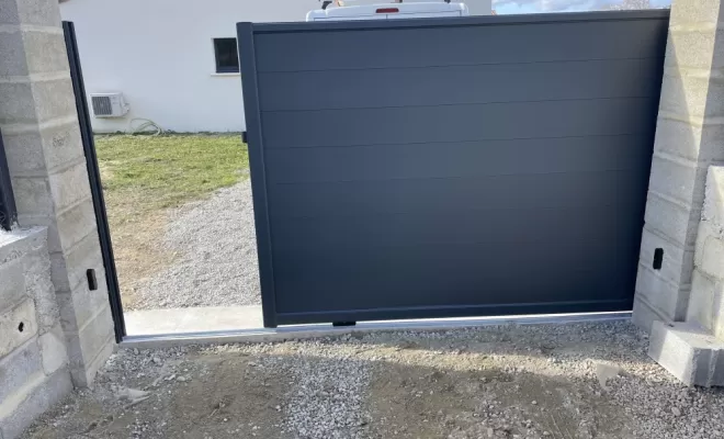 PORTAIL ET PORTILLON EN ALU MOTORISE ET SOLAIRE, Valréas, BONNIFACY ET FILS